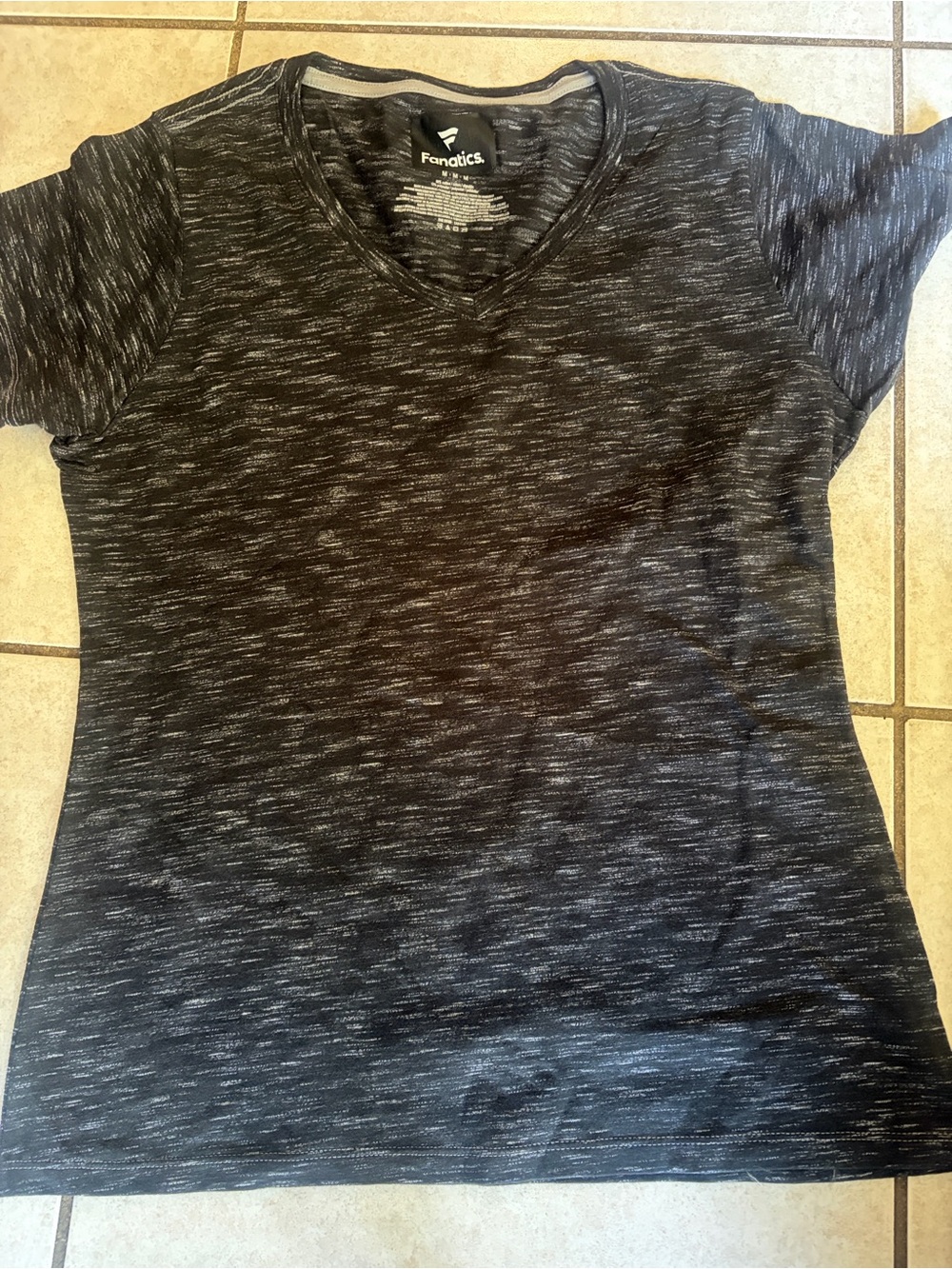 6 Fanatics Women's Black Heather V-Neck Short Sleeve Top